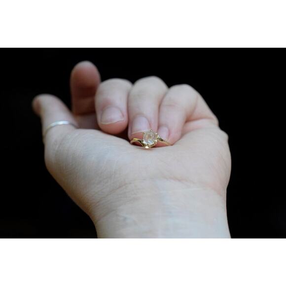 10k Solid Gold Raw Diamond Ring Engagement Ring Wedding Ring sz 7.5 - Picture 2 of 7